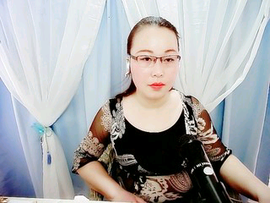字是谐音..。主播照片