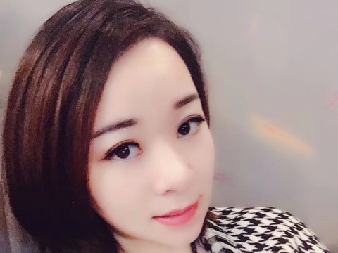 女圭女圭VS二筒海报