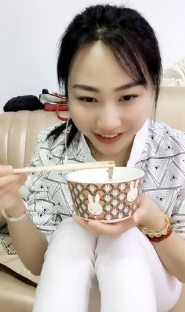 小唐牛主播照片