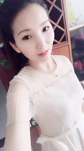 ╰倾城若曦主播照片