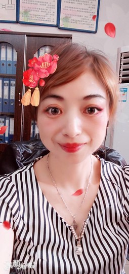迷路d小鹿主播照片