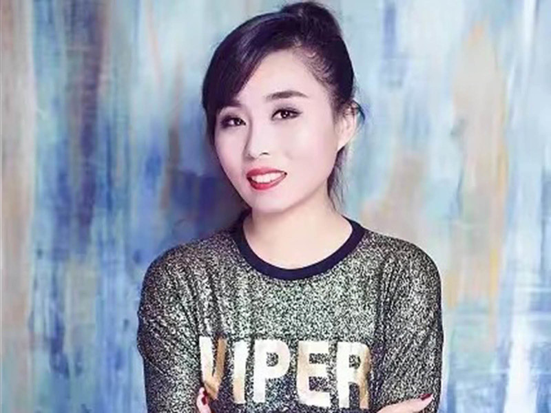 舞児小娘子的主播海报