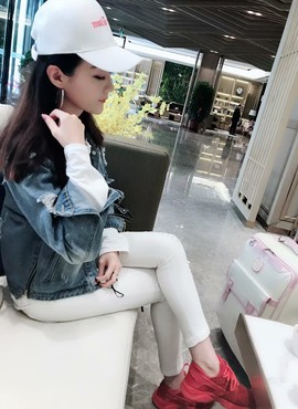 谢小娜、主播照片