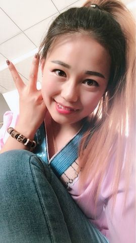 鹿小玉主播照片