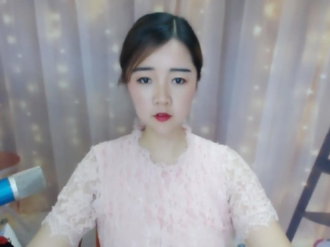 依然爱卿海报