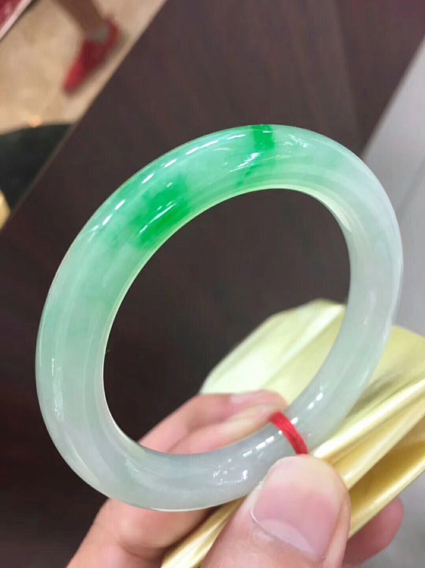 天然翡翠原石丿的主播照片