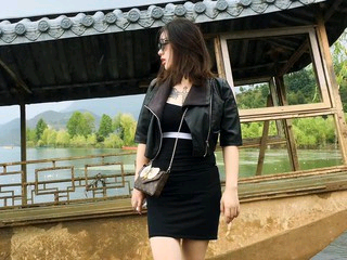 小狼🐺🤑的主播照片