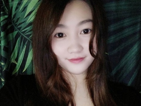 慕斯沐丝海报