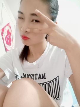 瞄小晴主播照片