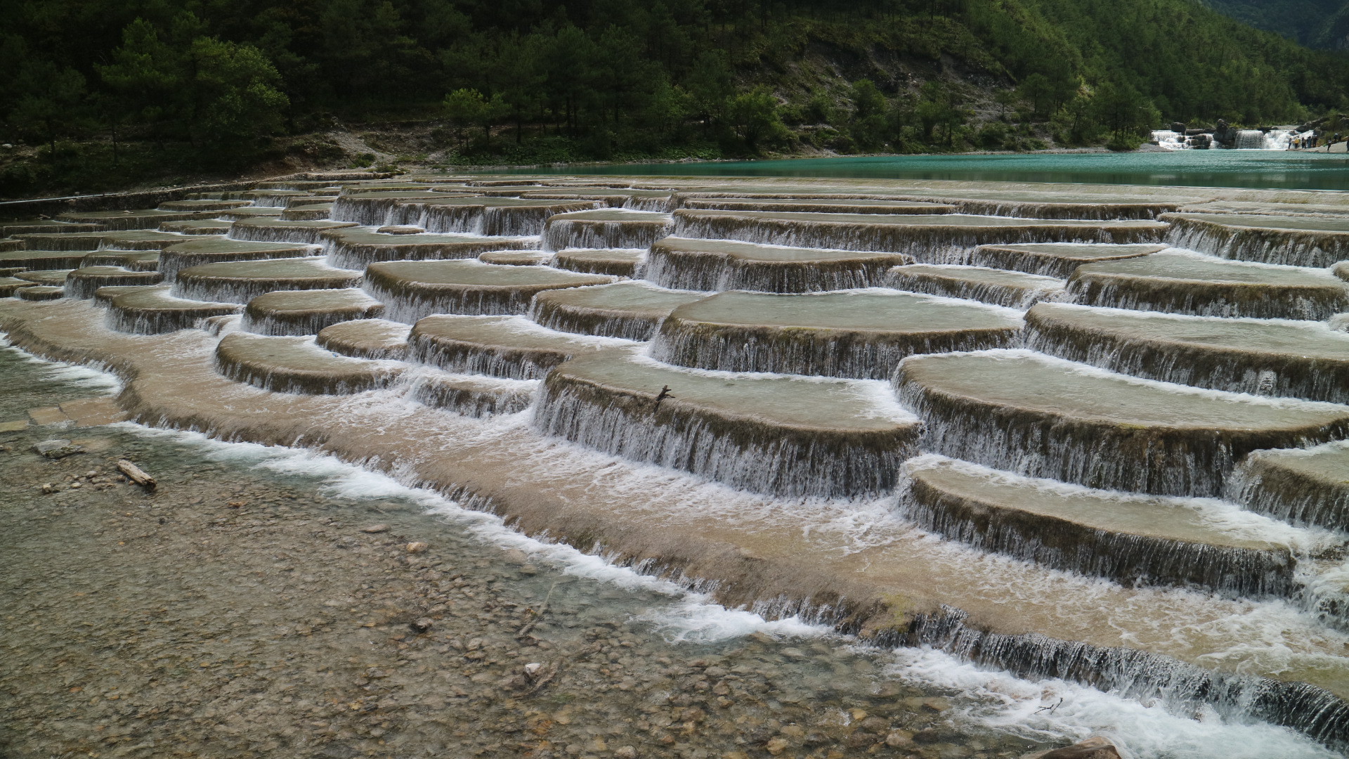 胖虎摩旅骑行中国的主播照片