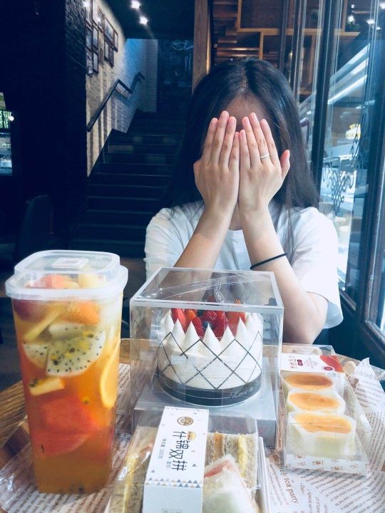 一个小掌柜的主播照片