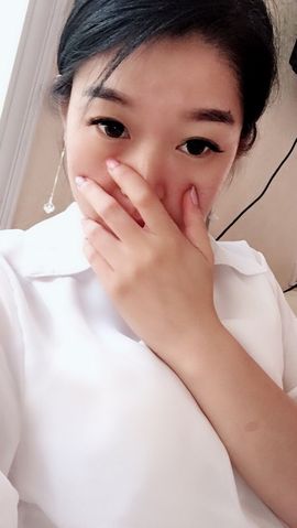 优雅的歌声主播照片
