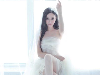 自由飞翔的主播照片