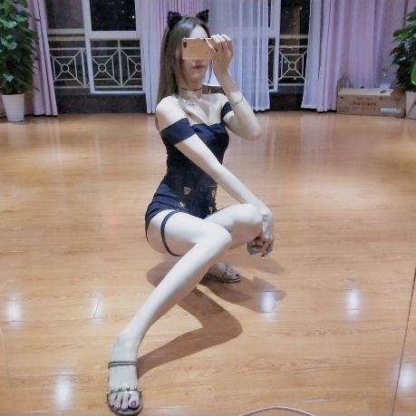 侑侑就当风没来过的主播照片