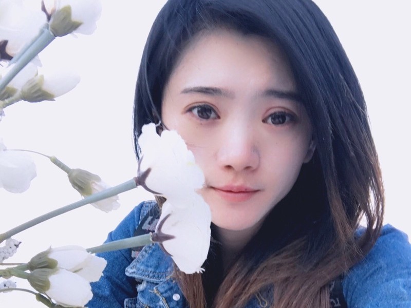 星辰少女李小花的主播海报