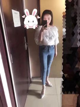 小冰，主播照片