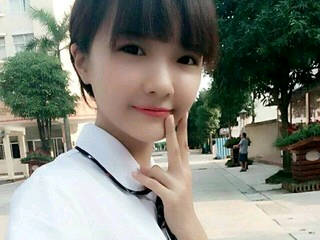 尚品惠六块九零食连锁的主播照片