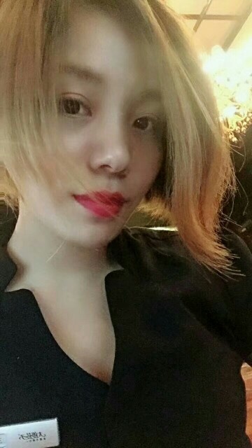 《嘉嘉》的主播照片