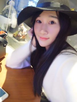 拔丝小辣椒主播照片