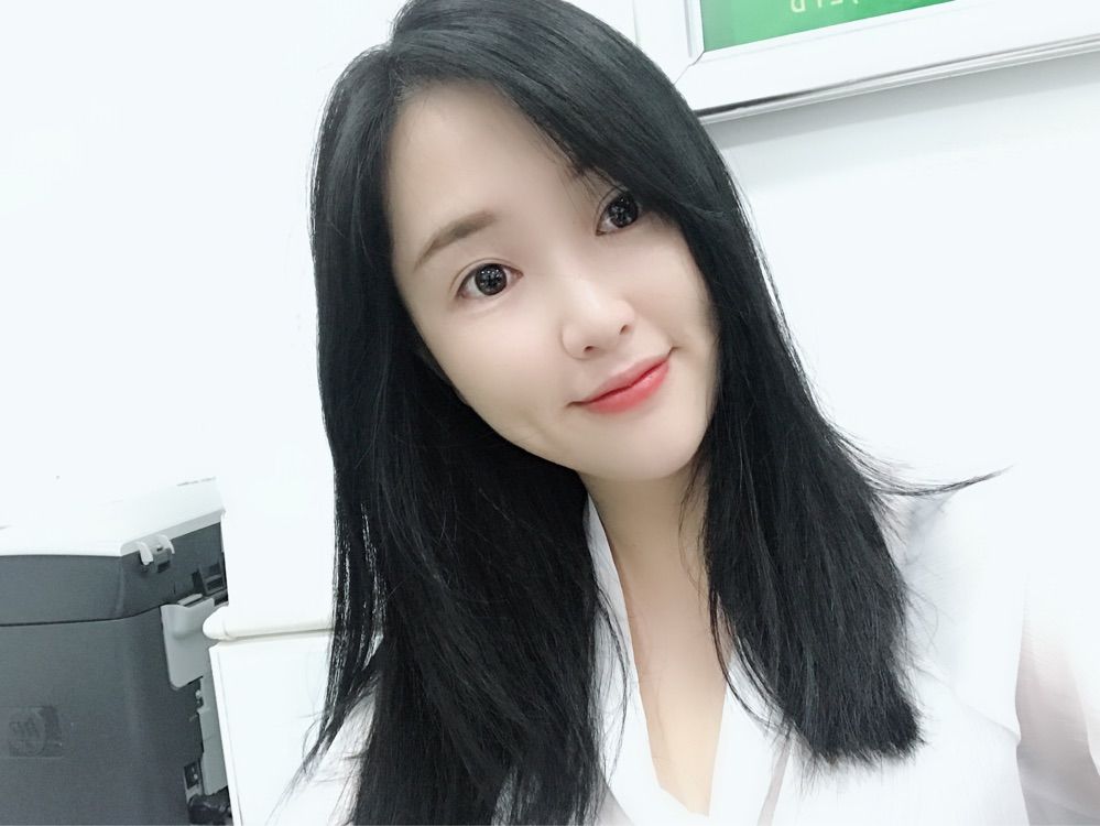億小柔的主播照片