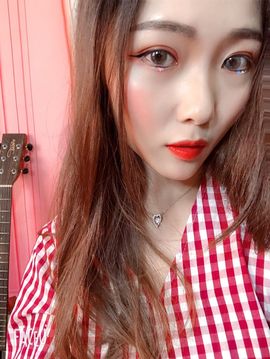 -莹莹。新人求罩主播照片