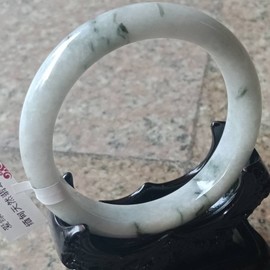 爱绿翡翠珠宝客服主播照片