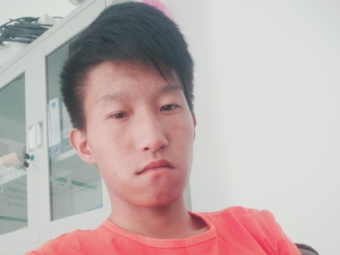 炽热的青春直播室海报