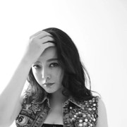 百变女魔头
