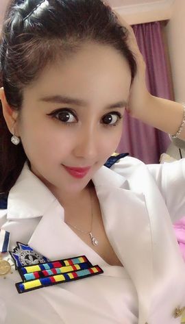 魅丽晴儿主播照片