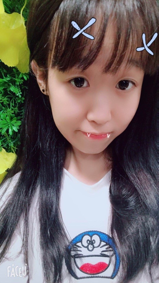 .阳阳主播照片