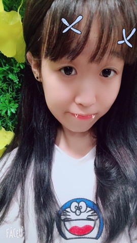 .阳阳主播照片