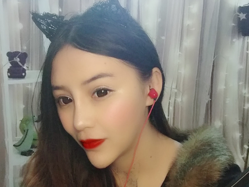 新主播妖妖求守护的主播海报