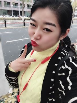 优雅的歌声主播照片