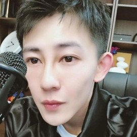 小十八小迷弟主播照片