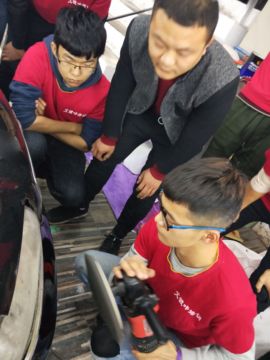 艾镀咔汽车美容1r主播照片