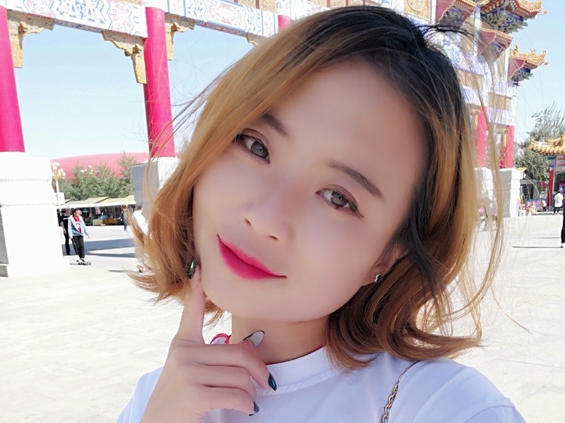 做自己的苏菲亚公主丶的主播海报