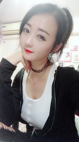 谢小娜、主播照片