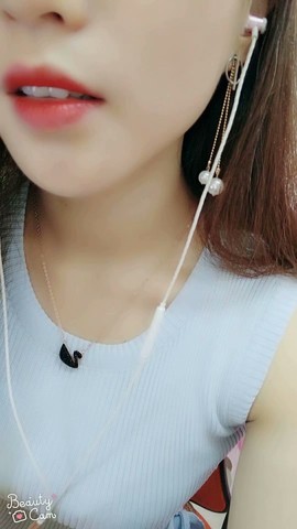 请收索18500房间主播照片