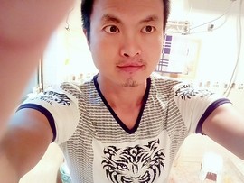 调侃界的精英主播照片