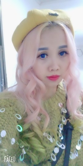 燕宝。主播照片