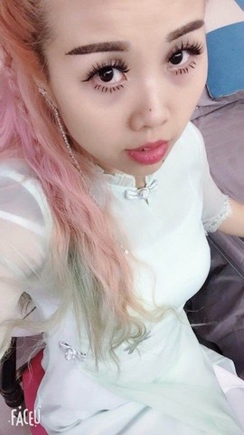 燕宝。主播照片