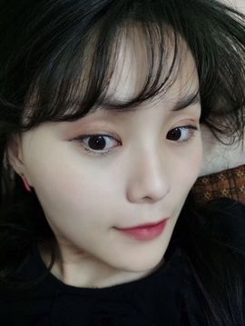 小18呀主播照片
