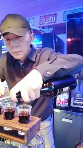 逍遥快活的人主播照片