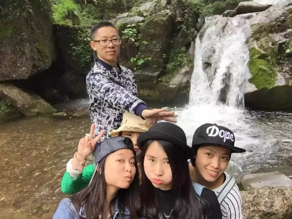 美丽的追寻的主播照片