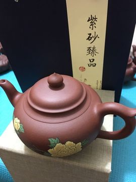 凤姐做紫砂壶自产自销主播照片