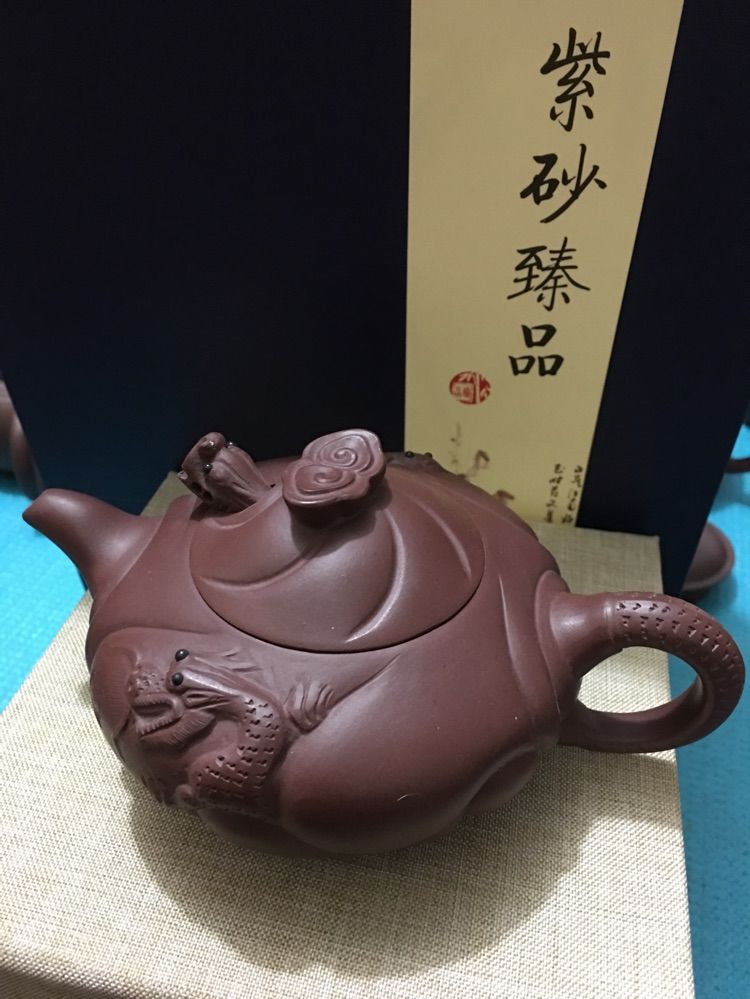 凤姐做紫砂壶自产自销的主播照片