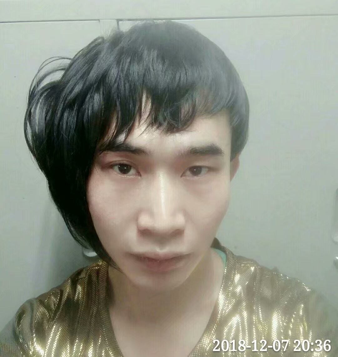 赵朝刚主播照片
