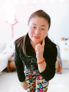 开心乾坤主播照片