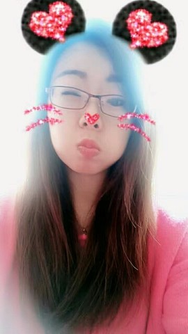 米晓曦主播照片