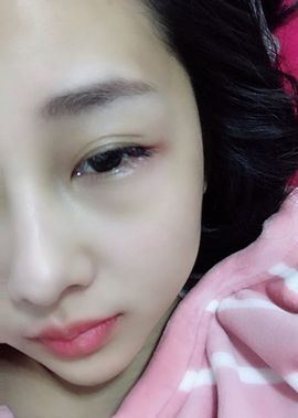 故乡111主播照片